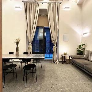 https://boutique-apartments-center.topbarcelonahotels.com